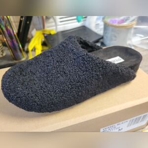 Steve Madden‎ NIB Vessel Black Slippers Size 6 Women's